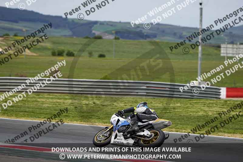 cadwell no limits trackday;cadwell park;cadwell park photographs;cadwell trackday photographs;enduro digital images;event digital images;eventdigitalimages;navarra;no limits trackdays;peter wileman photography;racing digital images;trackday digital images;trackday photos